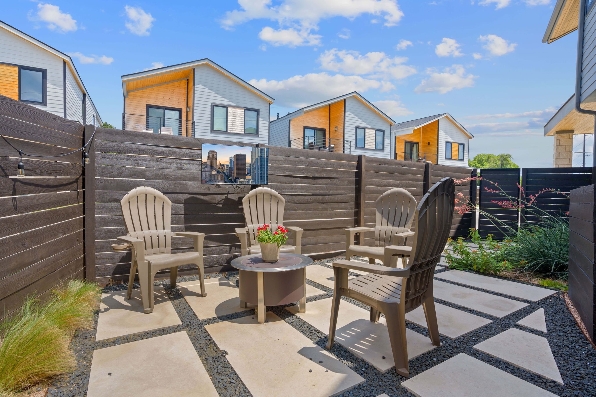 5806 Sutherlin Road Austin, TX 78723 - Photo 4 of 24