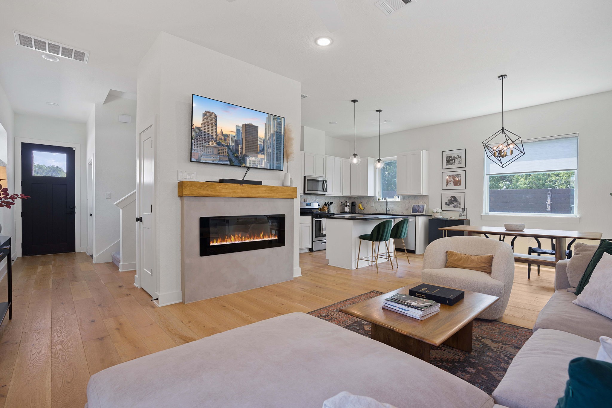 5806 Sutherlin Road Austin, TX 78723 - Photo 5 of 24