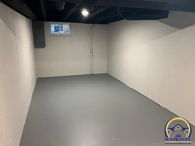 $274,950 | 3116 Southwest Stone Avenue, Topeka, KS 66614