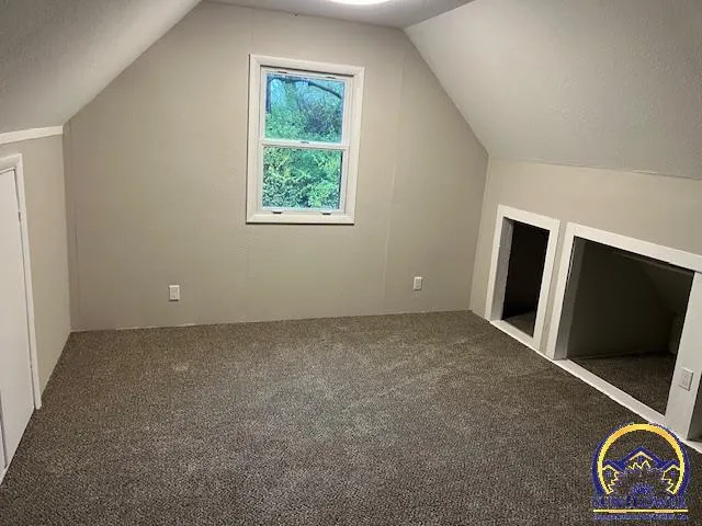 $274,950 | 3116 Southwest Stone Avenue, Topeka, KS 66614