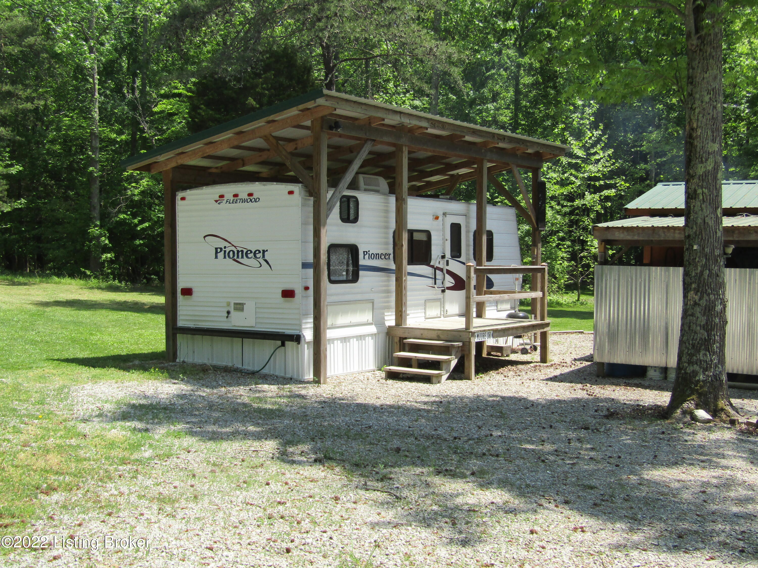 1260 Snap Road Clarkson, KY 42726 - Photo 32 of 36 IMG_0868