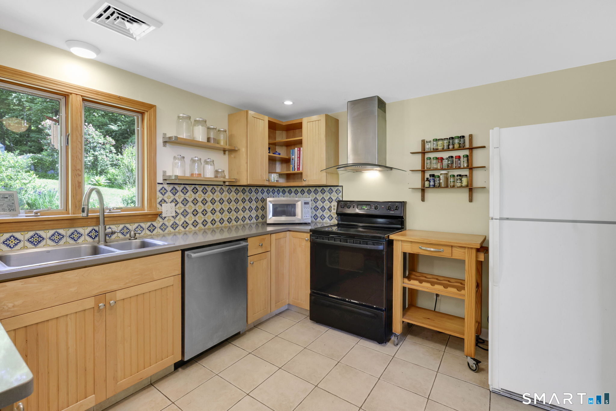 79 Mulberry Road Mansfield, CT 06250 - Photo 10 of 40
