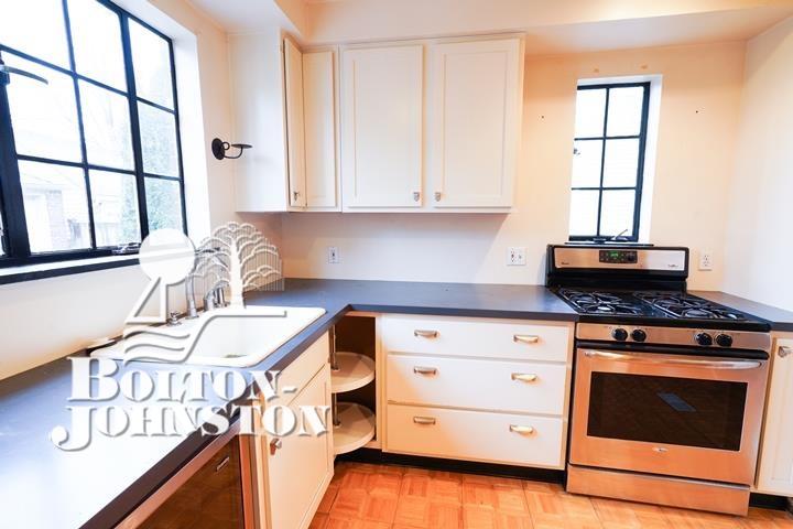 734 Barrington Road Grosse Pointe Park, MI 48230 - Photo 9 of 29