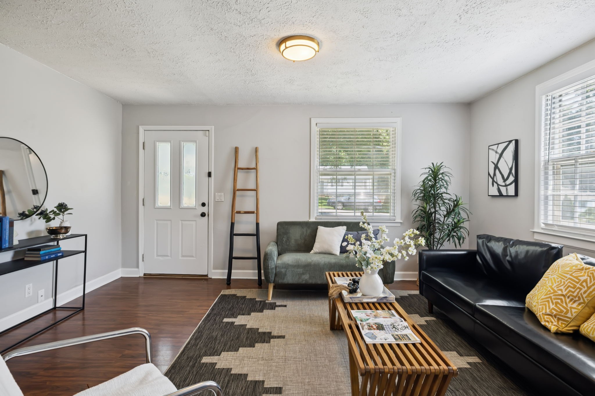 5415 Knob Road Nashville, TN 37209 - Photo 5 of 28 a living room with furniture and a window