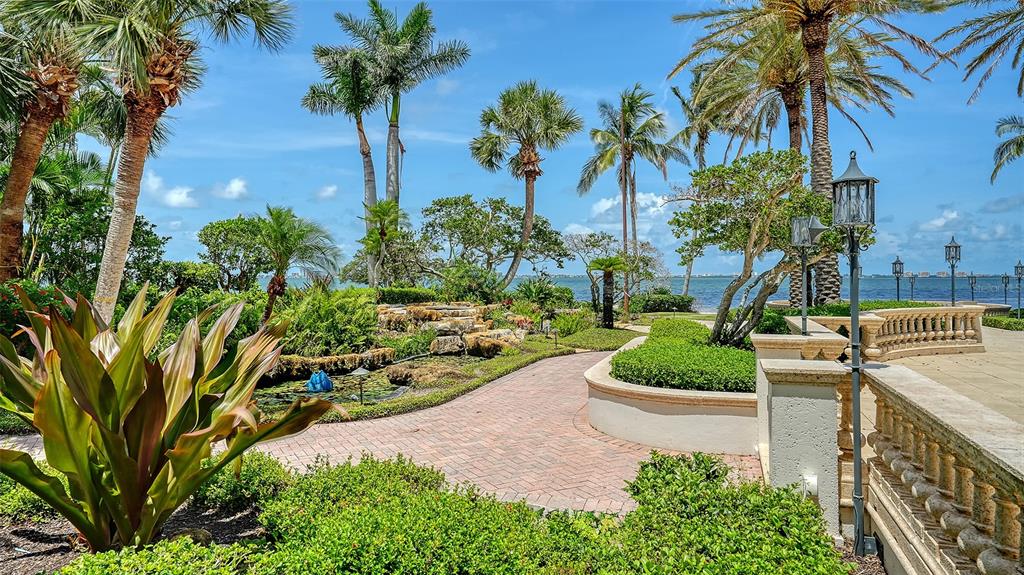 4423 Bay Shore Road Sarasota, FL 34234 - Photo 32 of 51