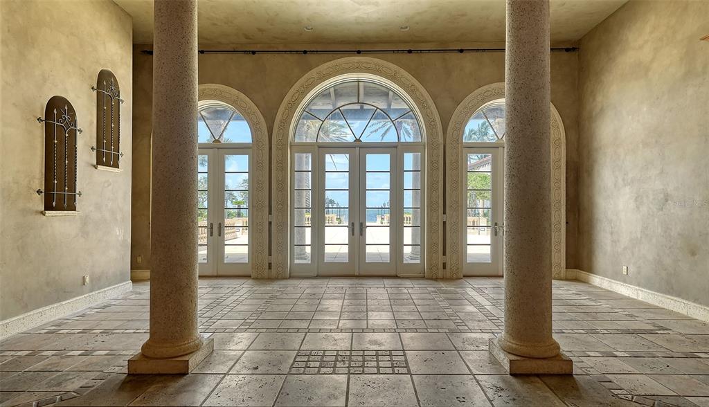 4423 Bay Shore Road Sarasota, FL 34234 - Photo 41 of 51 a front view of a house