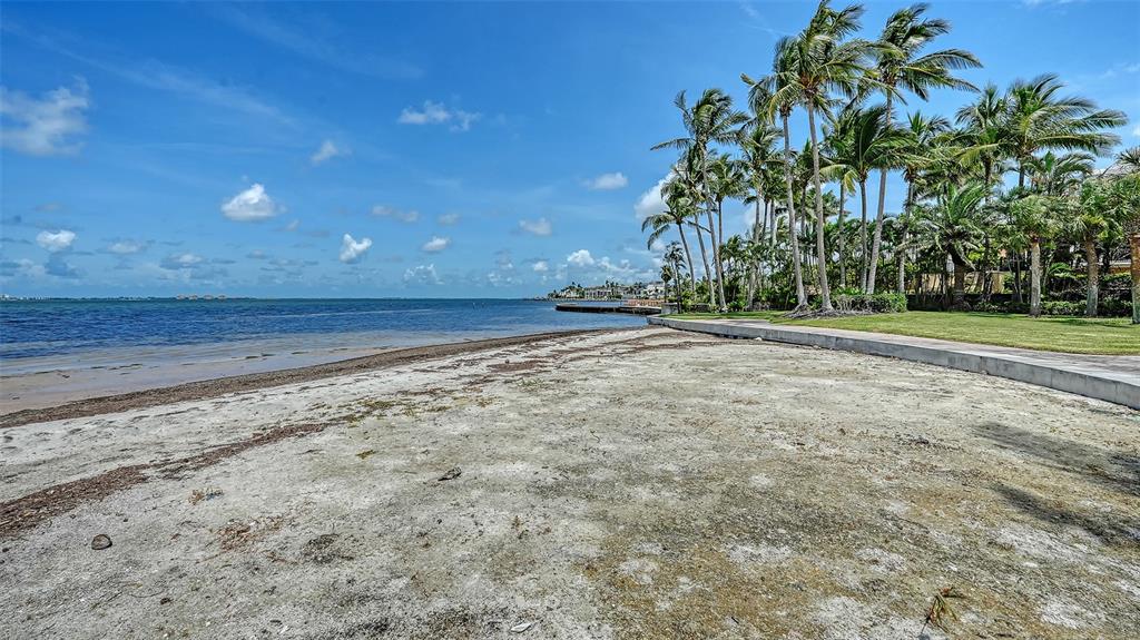 4423 Bay Shore Road Sarasota, FL 34234 - Photo 9 of 51 a view of outdoor space with deck and yard