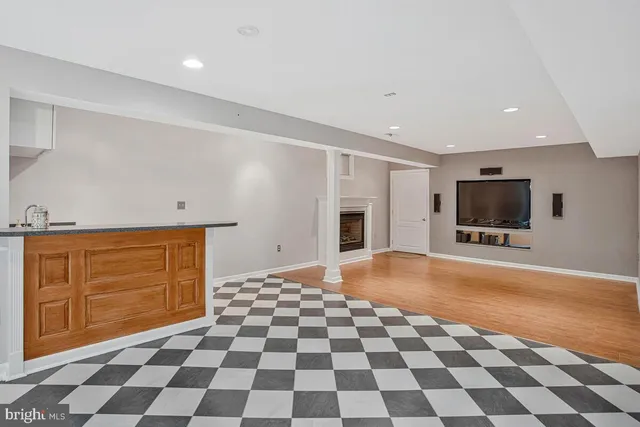 a view of a storage & utility room
