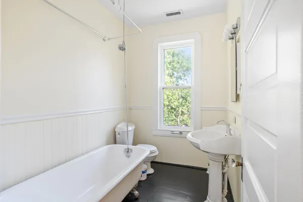 $309,950 | 545 Day Avenue Southwest, Roanoke, VA 24016