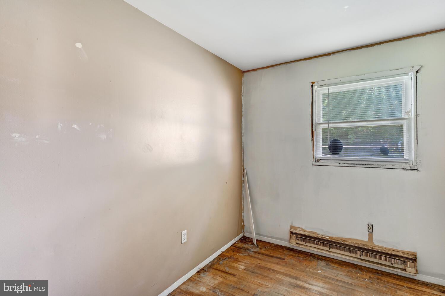123 Jericho Road Tuckerton, NJ 08087 - Photo 16 of 29 an empty room with a window