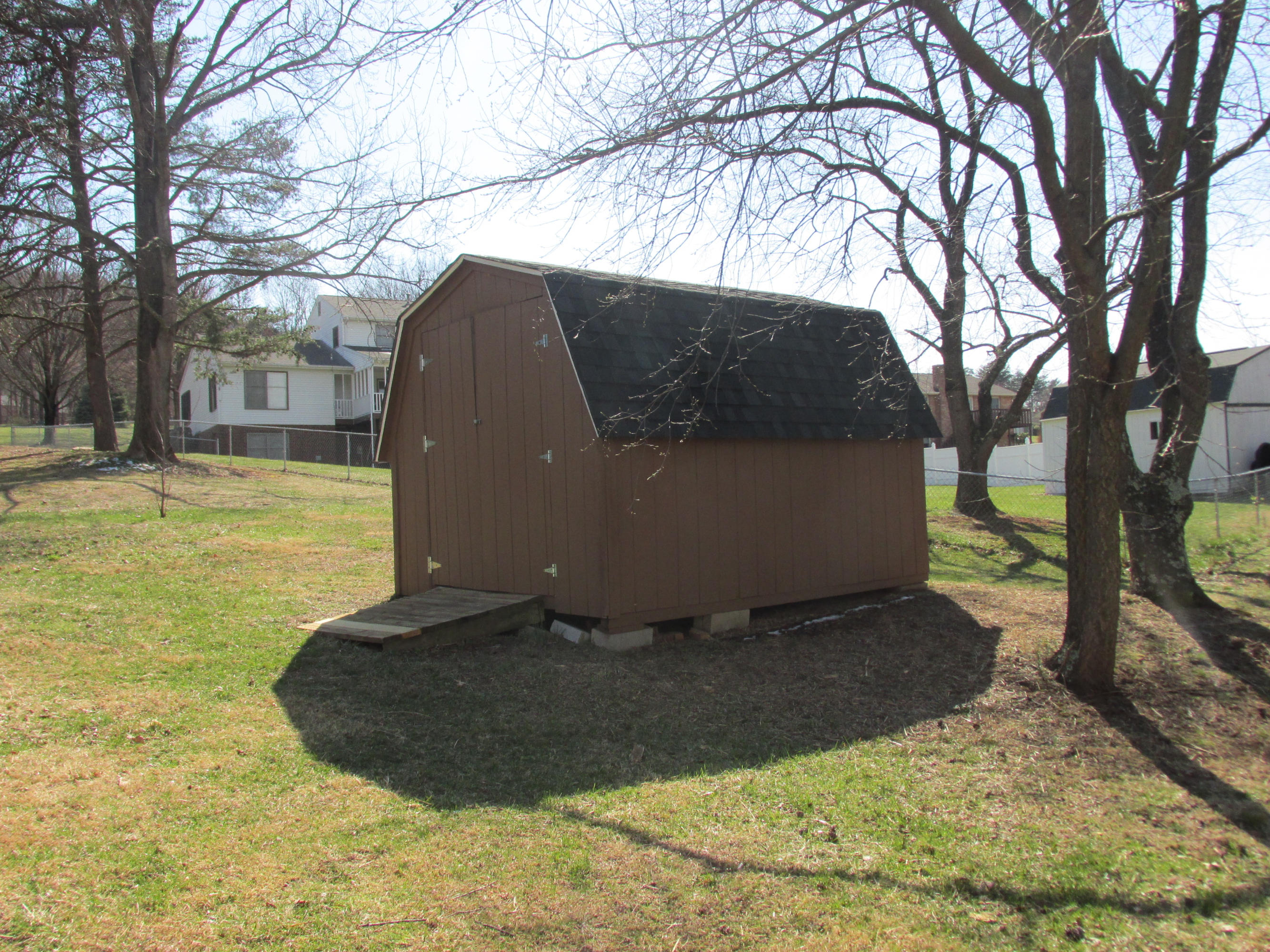 218 Winesap Road Roanoke, VA 24019 - Photo 29 of 33 Storage shed w/new roof