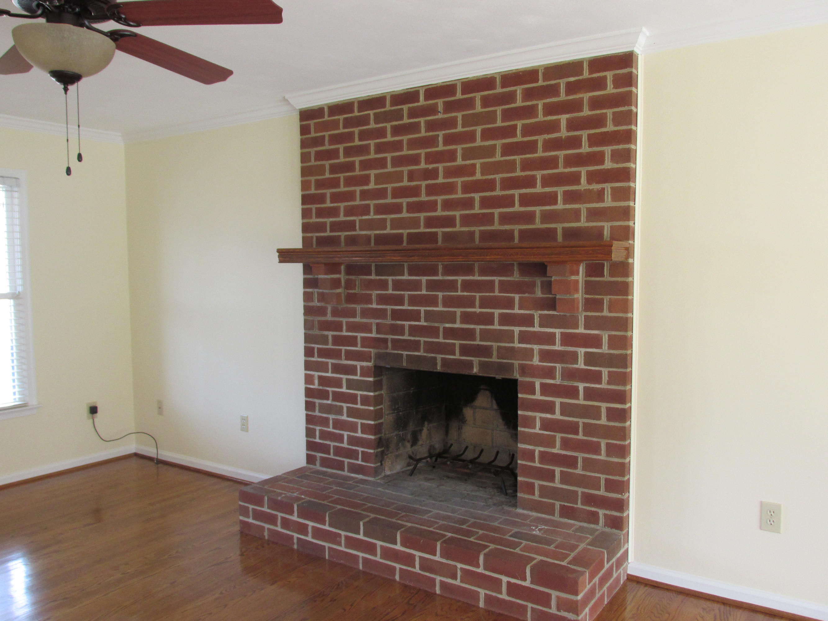 218 Winesap Road Roanoke, VA 24019 - Photo 5 of 33 Masonry Fireplace