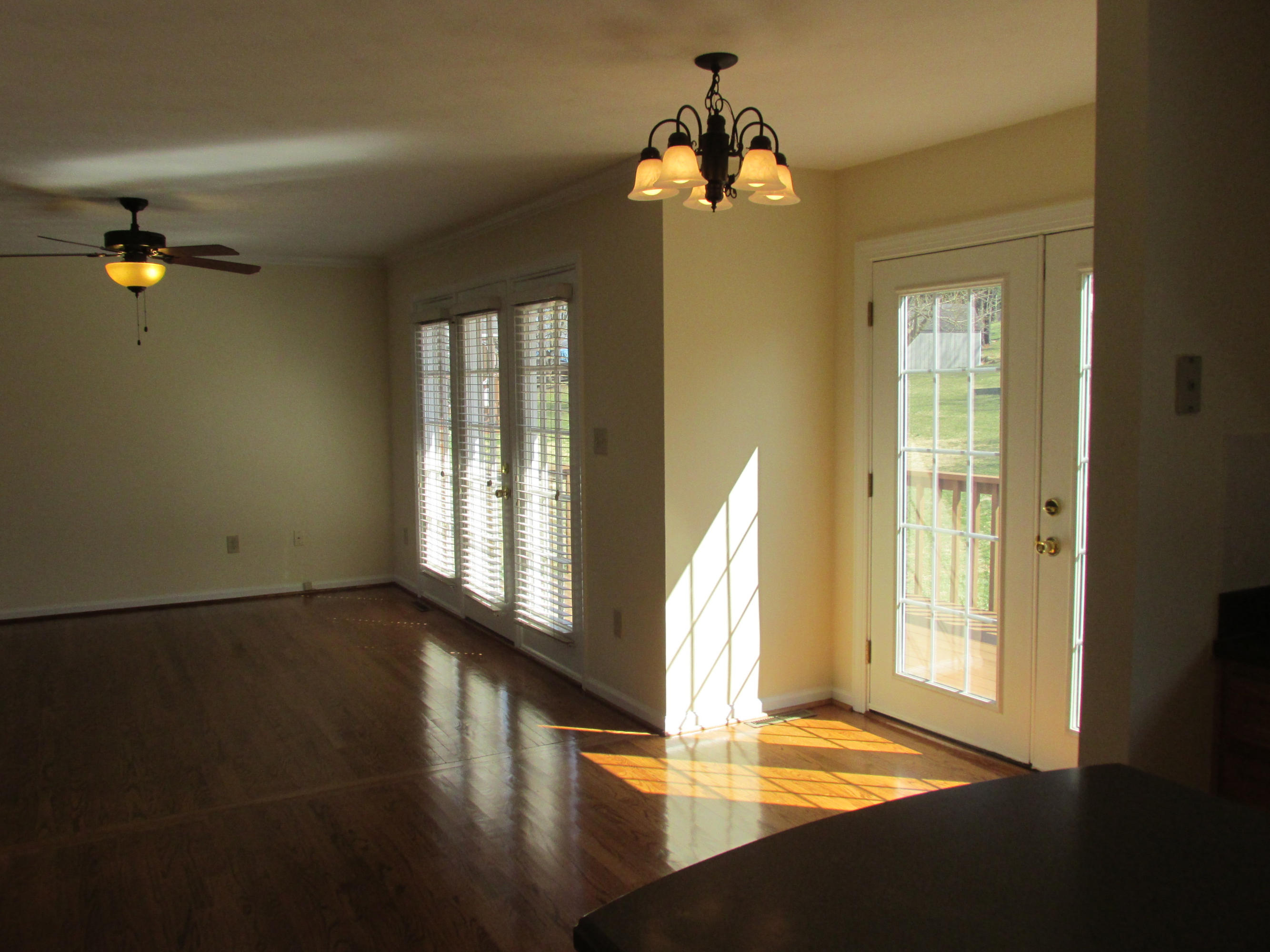 218 Winesap Road Roanoke, VA 24019 - Photo 9 of 33 Breakfast area