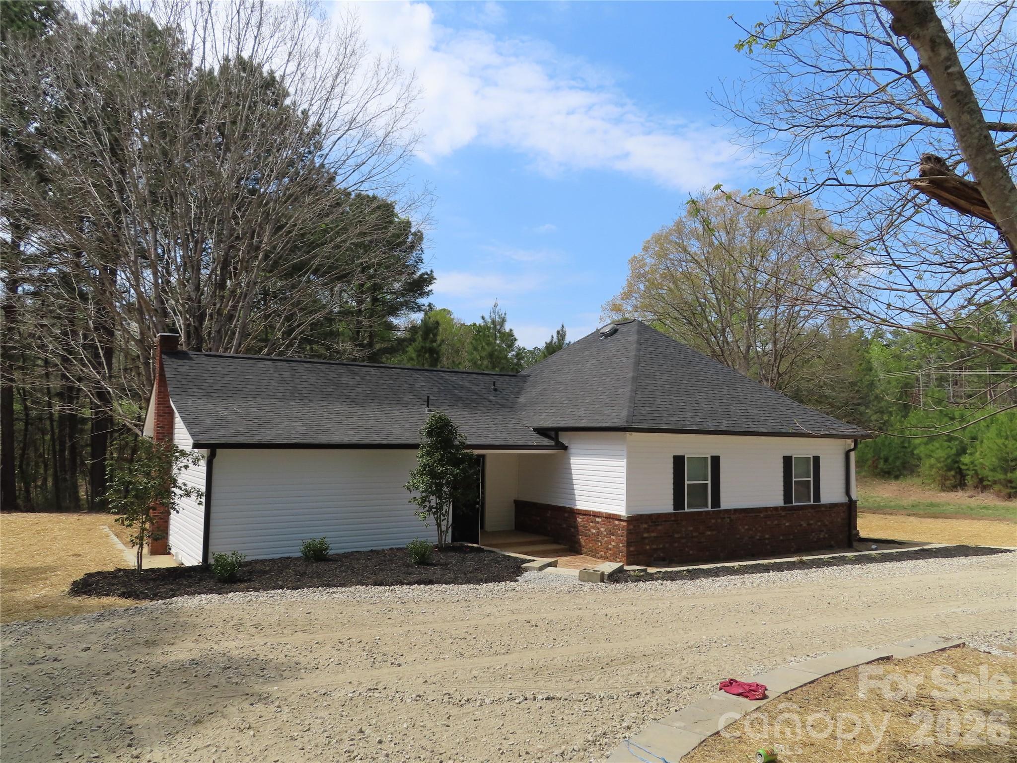 3095 Hillcrest Road York, SC 29745 - Photo 3 of 26