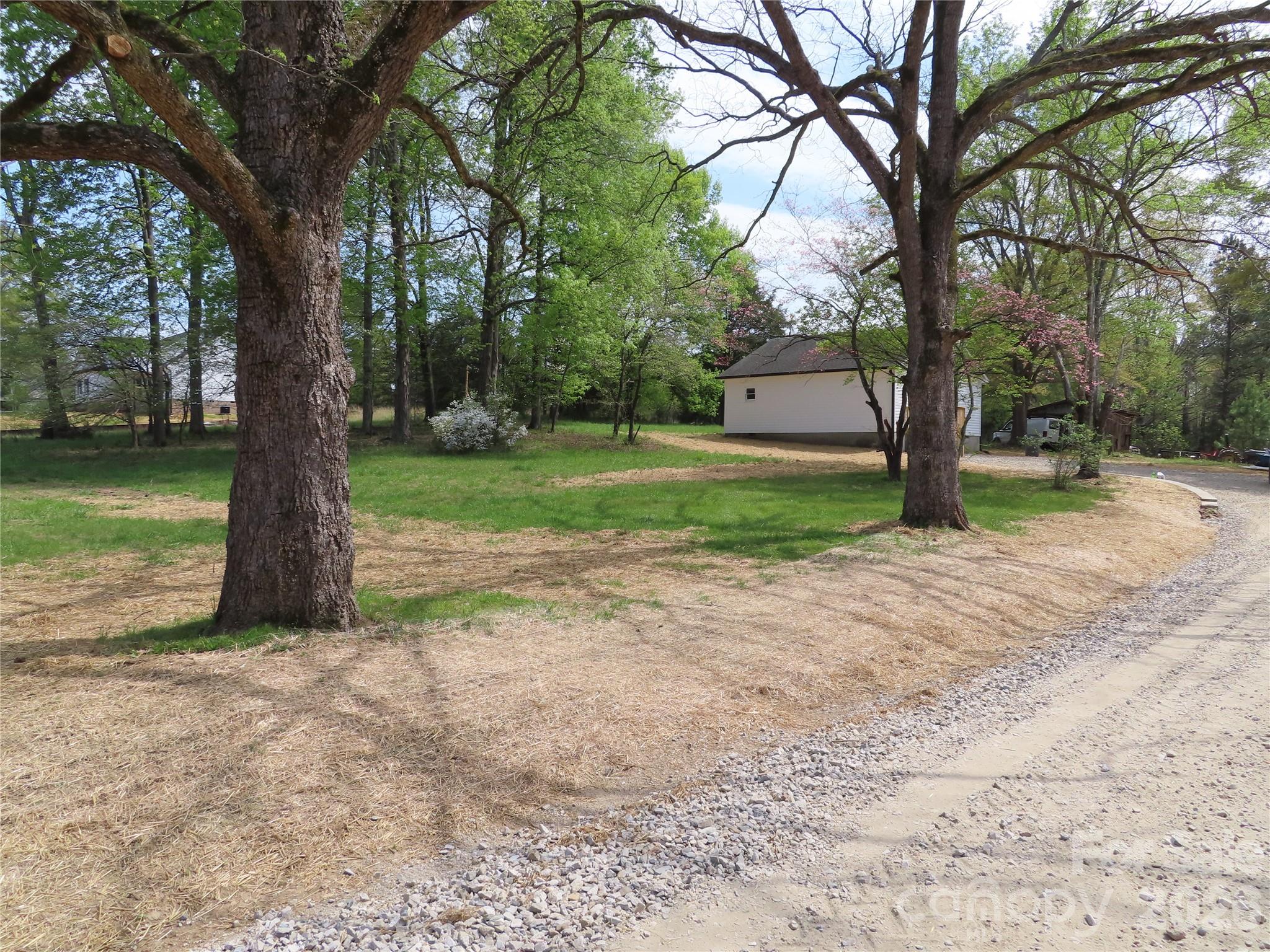 3095 Hillcrest Road York, SC 29745 - Photo 6 of 26
