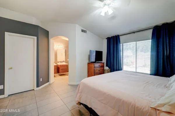 $374,900 | 5515 South 15th Way, Phoenix, AZ 85040