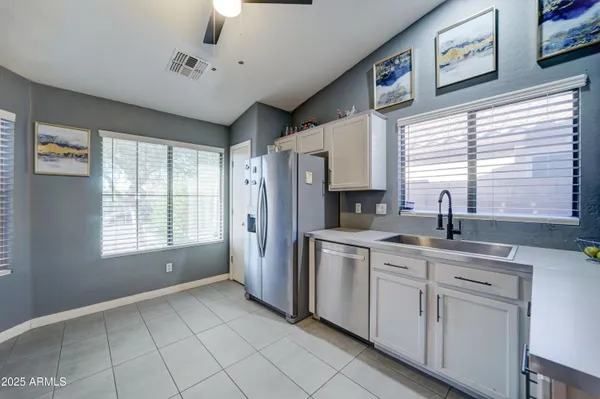 $374,900 | 5515 South 15th Way, Phoenix, AZ 85040