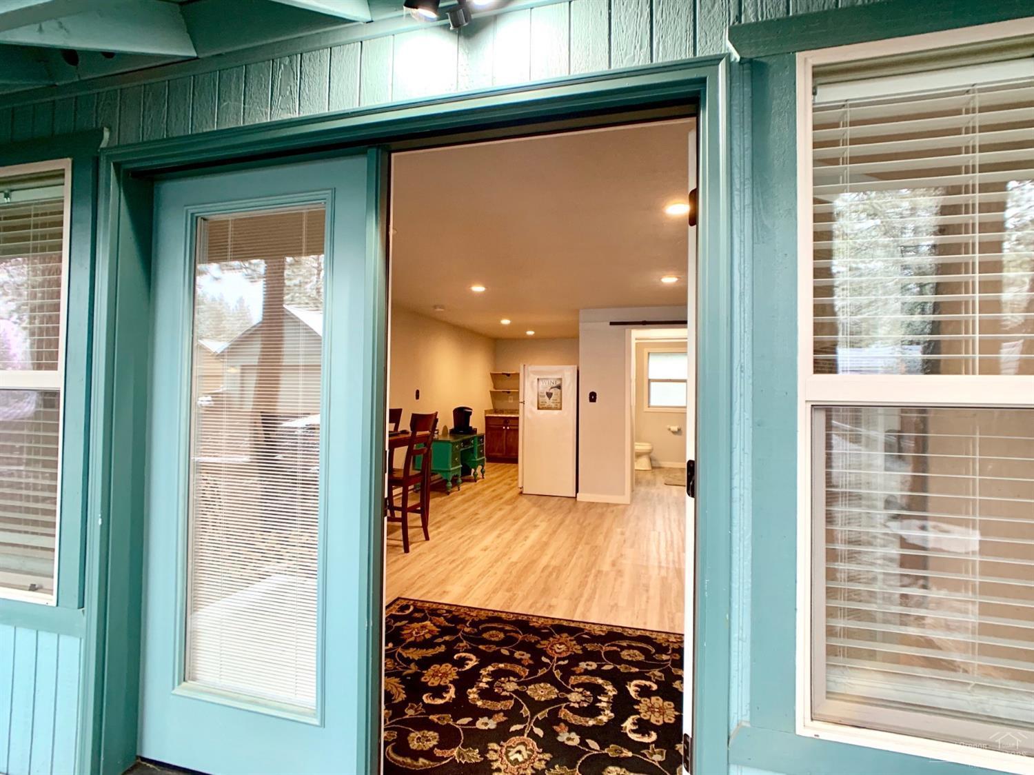60281 Cheyenne Road Bend, OR 97702 - Photo 21 of 25 Studio entrance located off the 1,000 sq