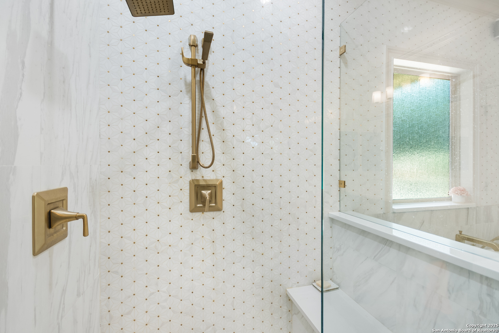 875 Shepherds Ranch Bulverde, TX 78163 - Photo 31 of 54 a bathroom with a shower
