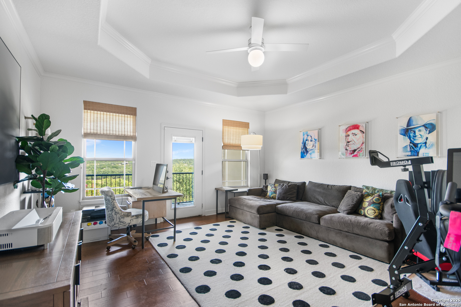 875 Shepherds Ranch Bulverde, TX 78163 - Photo 35 of 54 a living room with furniture and a potted plant