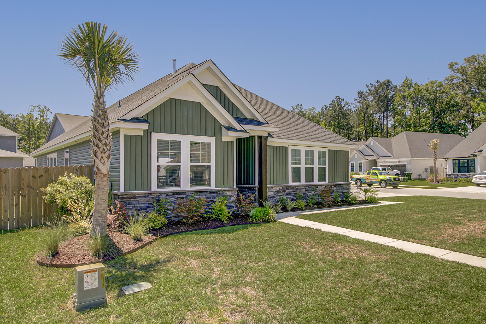 313 Citation Way Moncks Corner, SC 29461 - Photo 2 of 35 013f8786-7a2a-413d-9974-b755f34e7c24_-_3