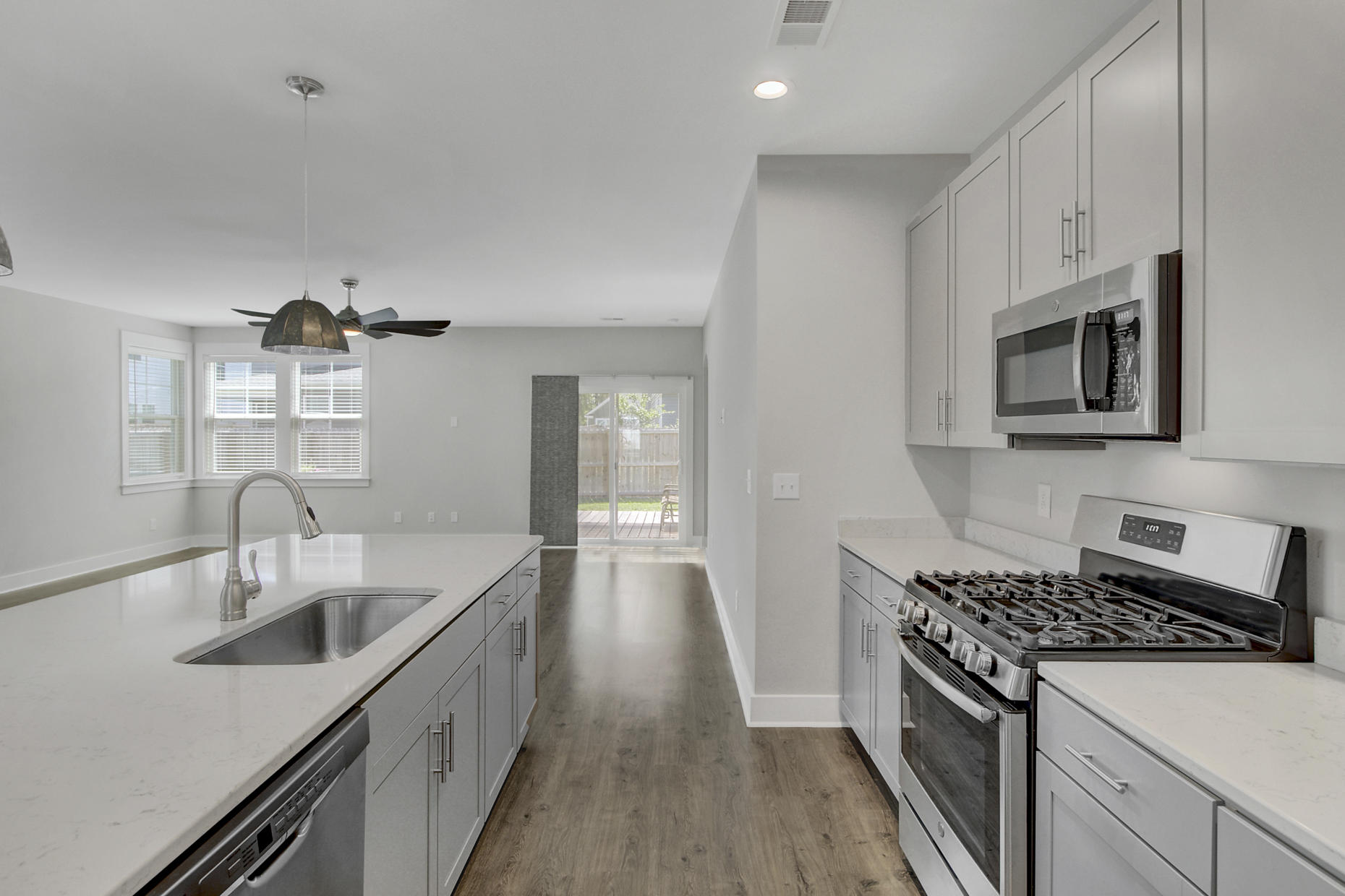 313 Citation Way Moncks Corner, SC 29461 - Photo 11 of 35 5dced05e-936d-44cd-9480-c41faee42142_-_9
