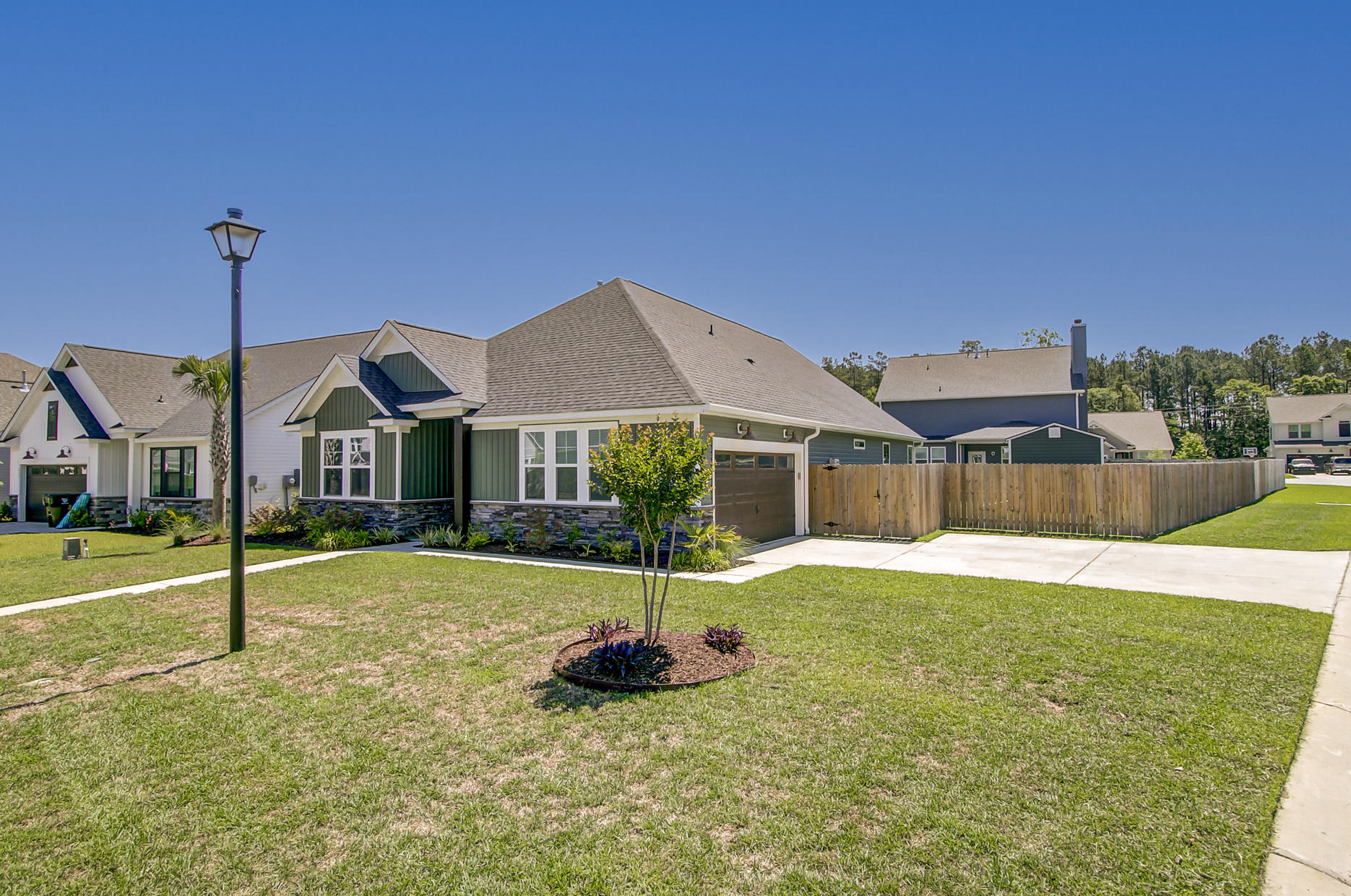 313 Citation Way Moncks Corner, SC 29461 - Photo 3 of 35 8bb287cd-f710-4e4d-92c1-a9b76cd6a906_-_2