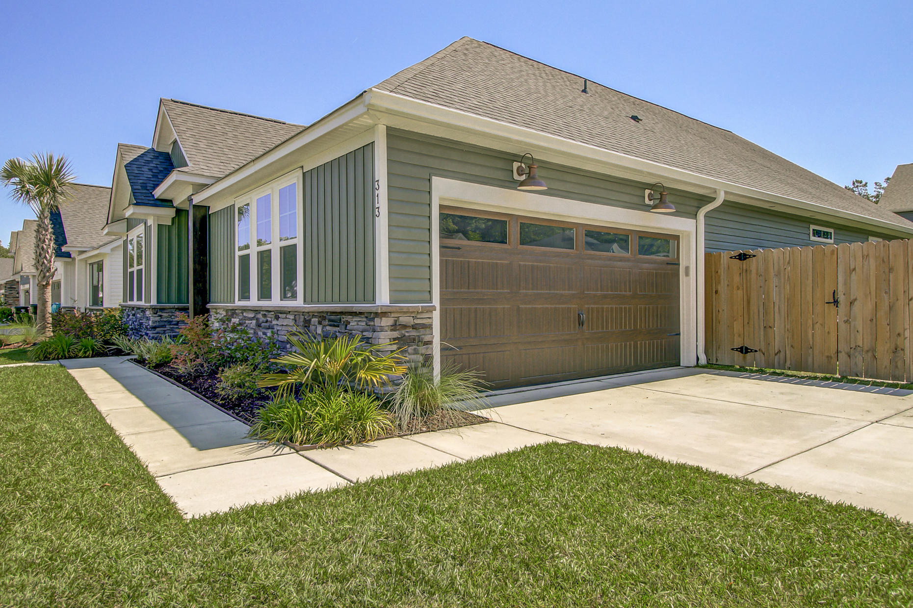 313 Citation Way Moncks Corner, SC 29461 - Photo 4 of 35 4839d00d-ab8d-4815-9e41-1996599d79ef_-_4