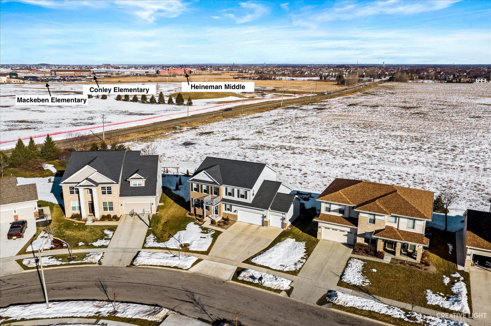 3806 Monterey Circle Algonquin, IL 60102 - Photo 31 of 33 a view of an ocean with city view