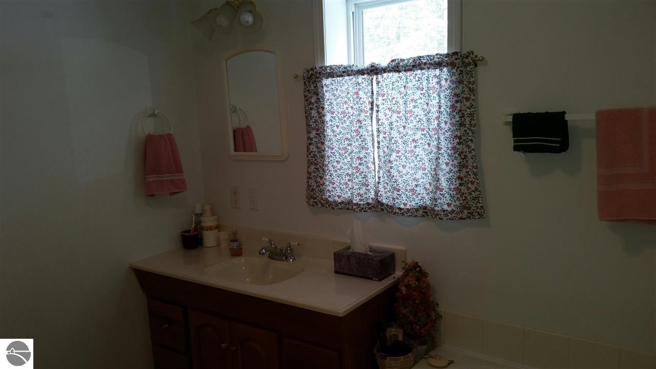 7100 East Wever Road Fountain, MI 49410 - Photo 17 of 27 1795548-16.JPG