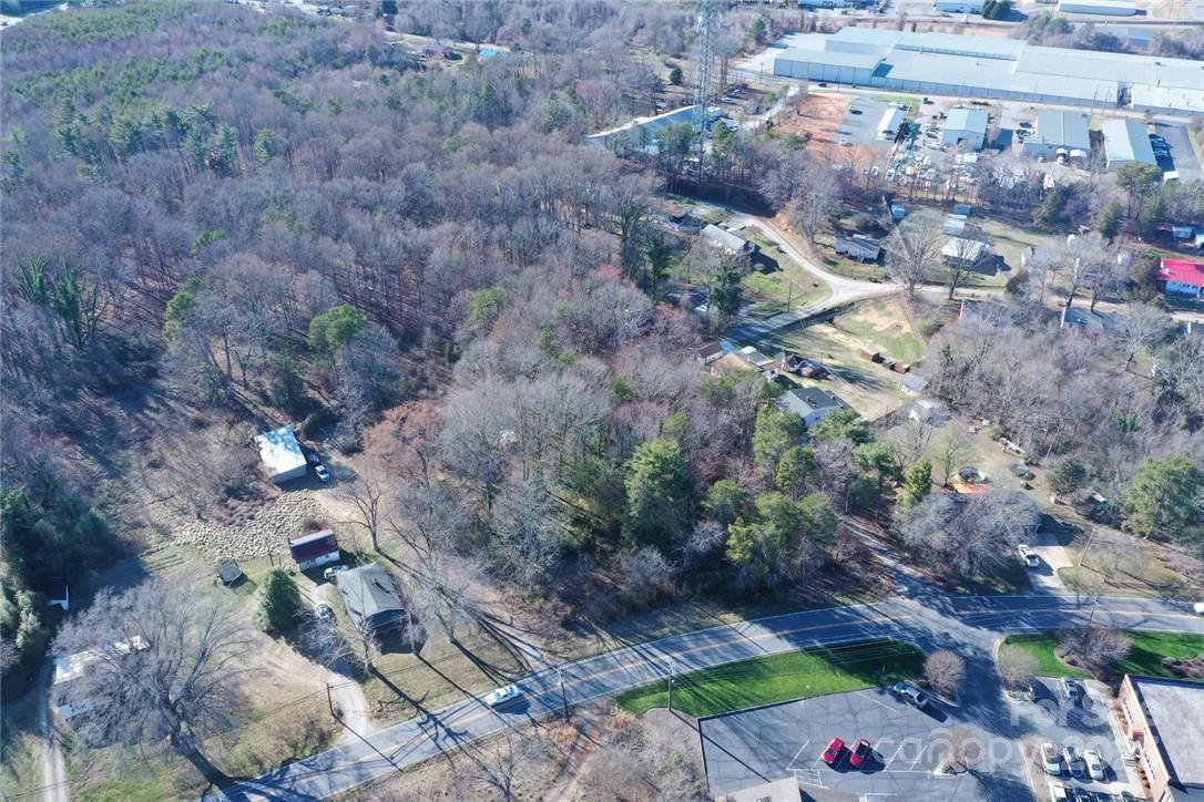 320 Fairgrove Church Road Southeast Conover, NC 28613 - Photo 11 of 27