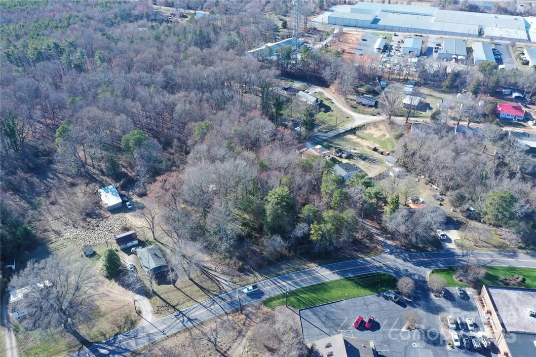 320 Fairgrove Church Road Southeast Conover, NC 28613 - Photo 12 of 27