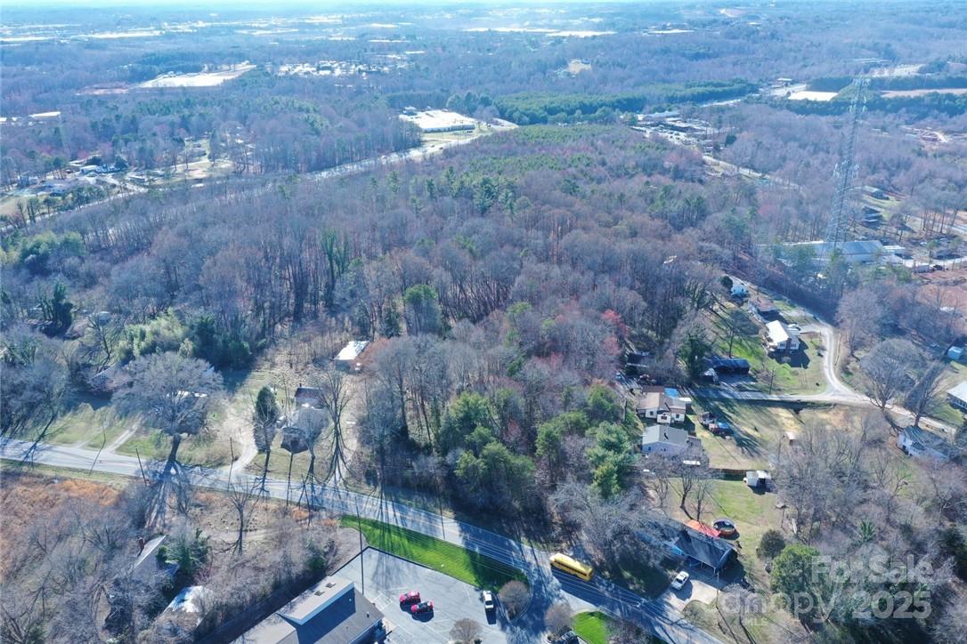 320 Fairgrove Church Road Southeast Conover, NC 28613 - Photo 6 of 27