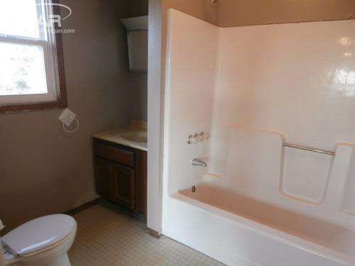 4728 Newburg Road Bancroft, MI 48414 - Photo 7 of 28 21237740-6.JPG