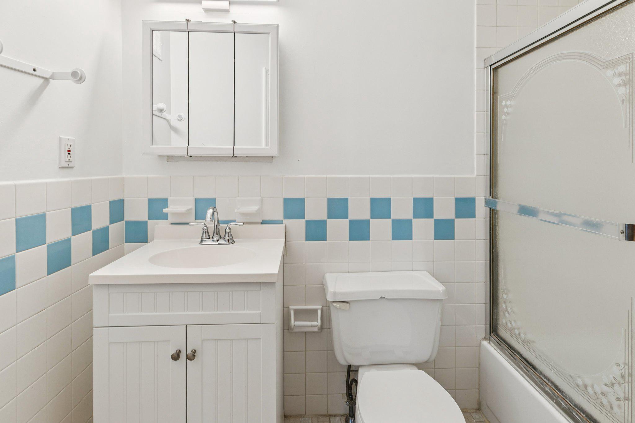 3379 Frederick Street Philadelphia, PA 19129 - Photo 30 of 42 2nd Full Bath