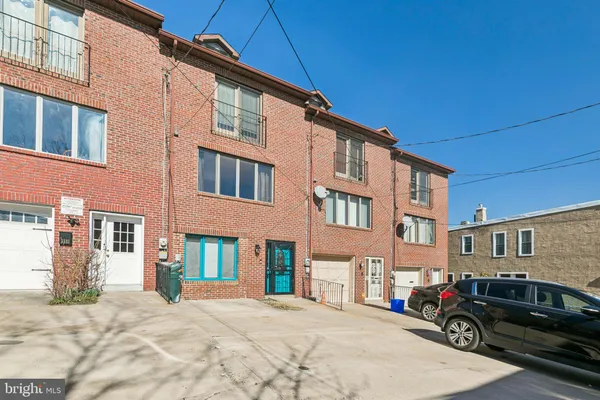 a view of entryway with stairs