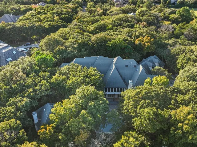 a view of park with tree s
