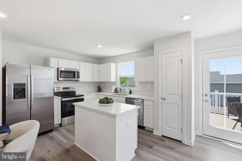 $525,000 | 1704 Nebula Lane, Stafford, VA 22554