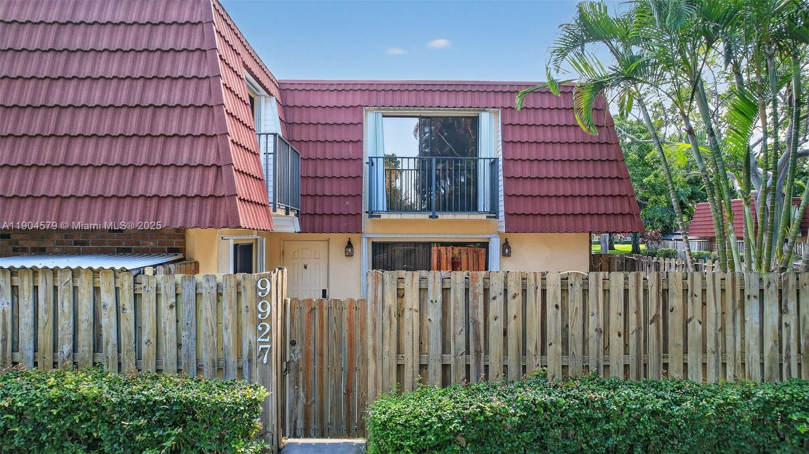 9927 Northwest 6th Place Plantation, FL 33324 - Photo 2 of 43 a view of a house with a backyard