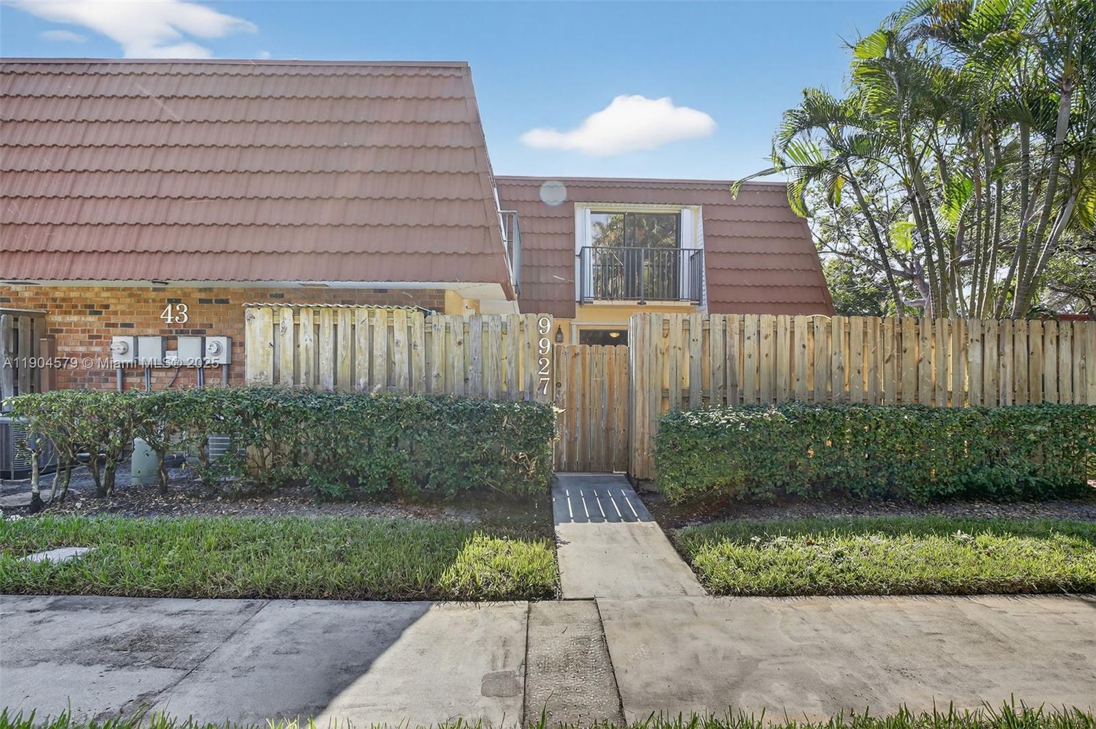 9927 Northwest 6th Place Plantation, FL 33324 - Photo 8 of 43 a view of a back yard of the house