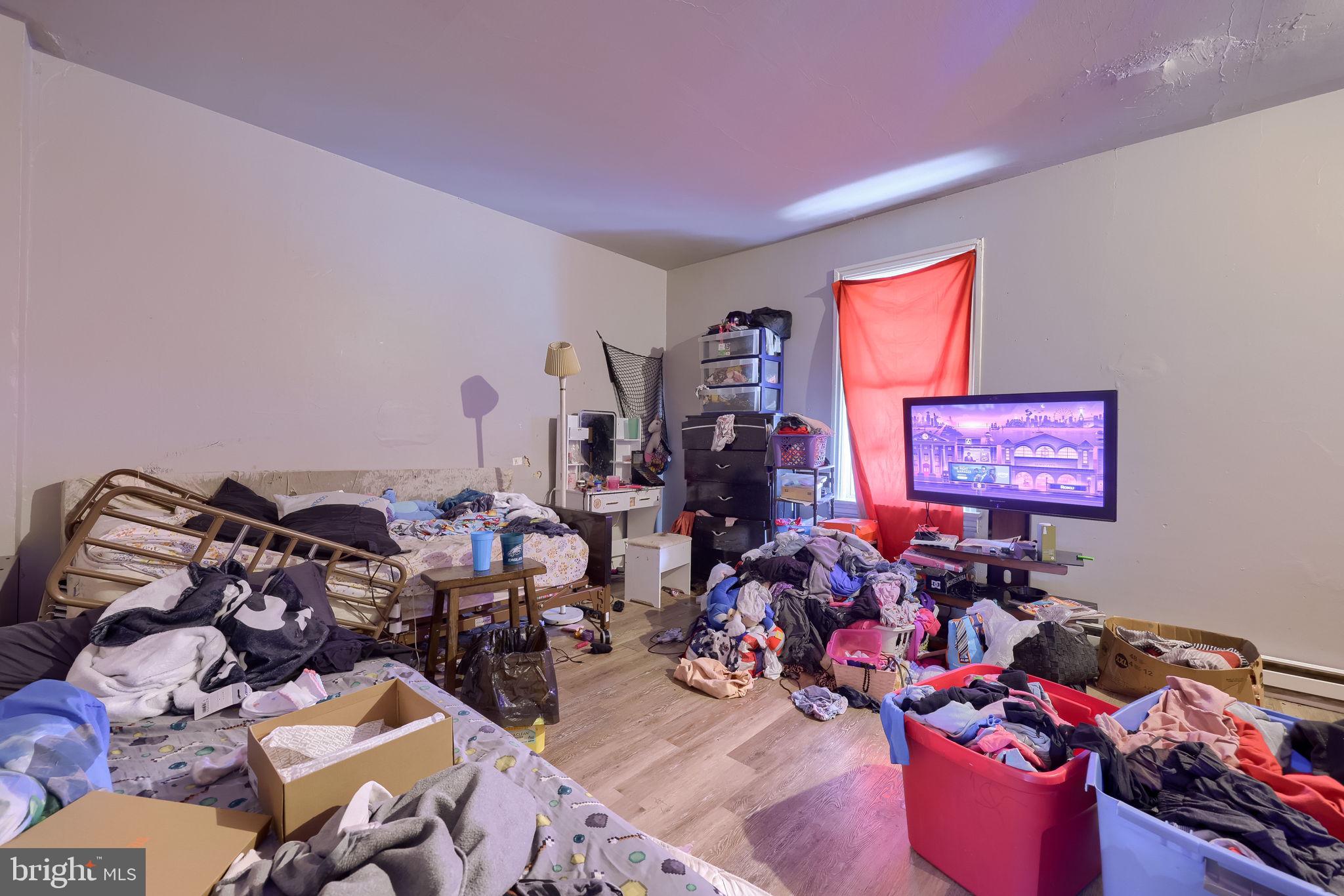 512 Spruce Street Lebanon, PA 17046 - Photo 14 of 23 a very nice looking room with many windows