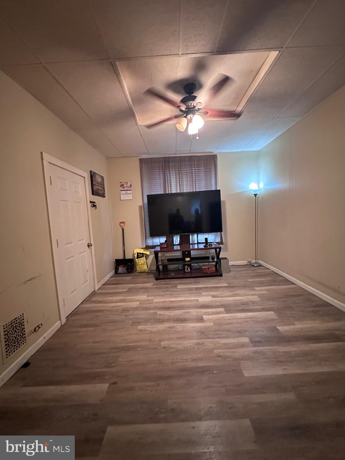 512 Spruce Street Lebanon, PA 17046 - Photo 21 of 23 a view of a livingroom with furniture and a ceiling fan