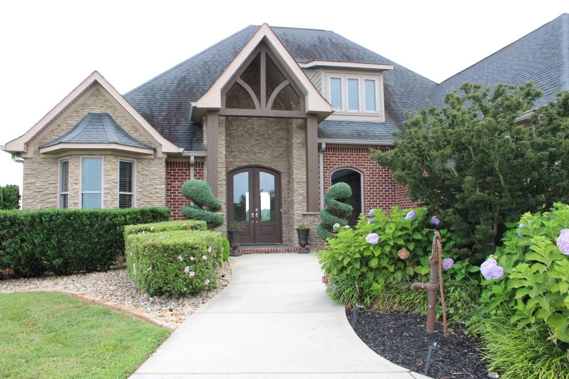 front walkway to entry