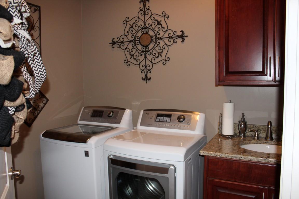 938 Fisher Road, Unit 57 Dayton, TN 37321 - Photo 48 of 72 laundry room
