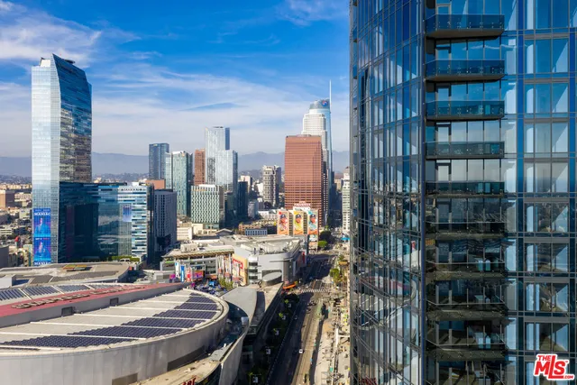 $4,344 | 1200 South Figueroa Street, Unit W3126, Los Angeles, CA 90015