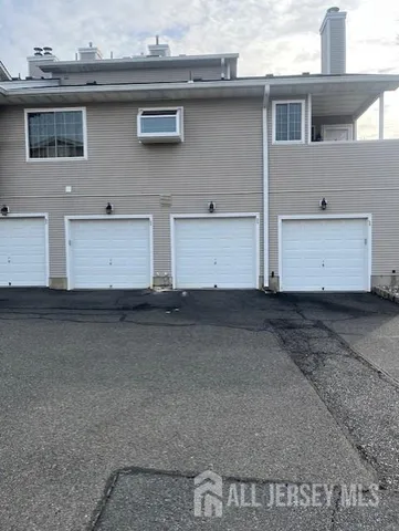 $2,800 | 35 Ashley Court, Bedminster, NJ 07921