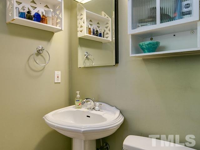 2702 Fairlawn Road Durham, NC 27705 - Photo 14 of 24 Gallery Image 14
