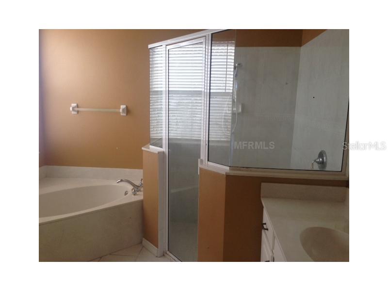6513 Copper Ridge Trail University Park, FL 34201 - Photo 7 of 13 Master Bath