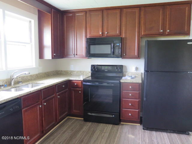 870 Rackley Road Clinton, NC 28328 - Photo 3 of 33 IMG_2574