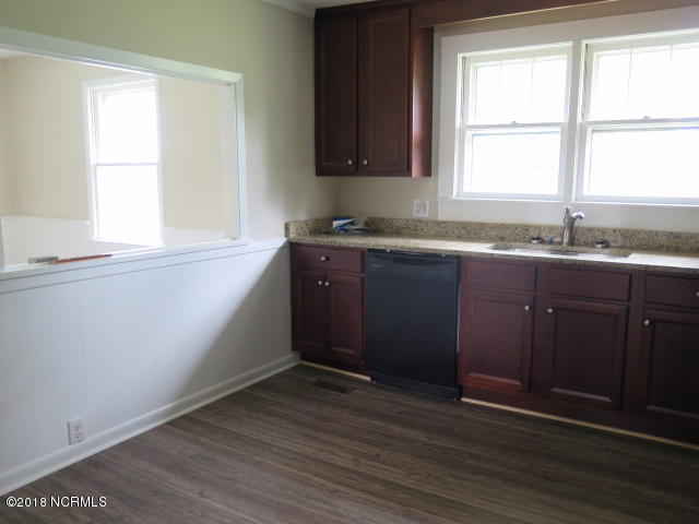 870 Rackley Road Clinton, NC 28328 - Photo 5 of 33 IMG_2573
